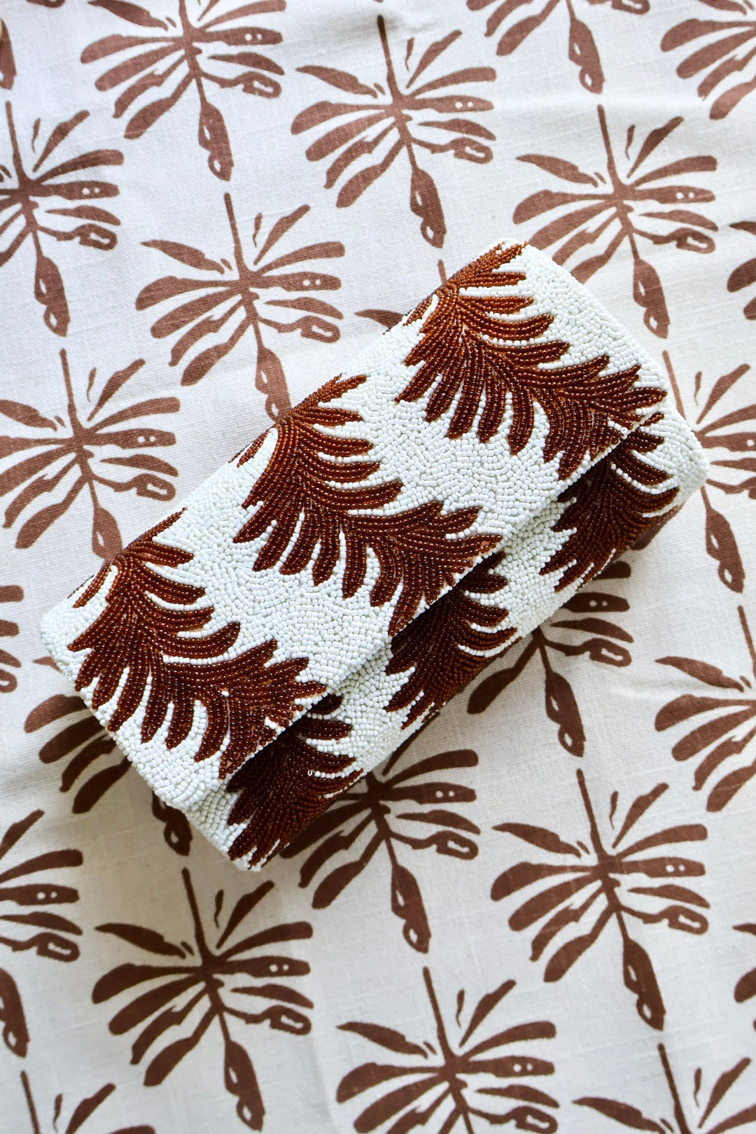 The Palmette Clutch in Ivory/Cocoa