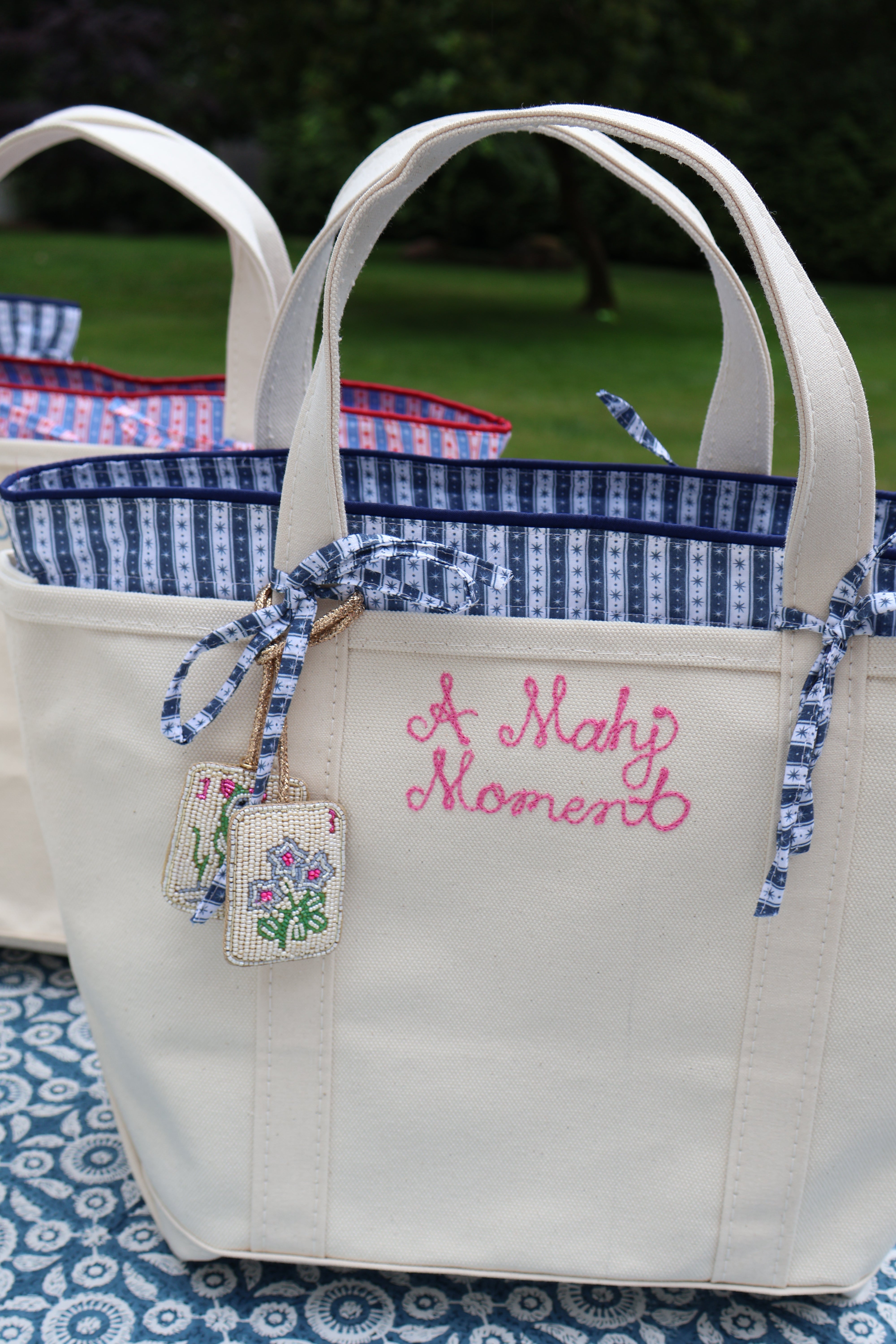 PRE-ORDER: Medium Tote Insert in Navy