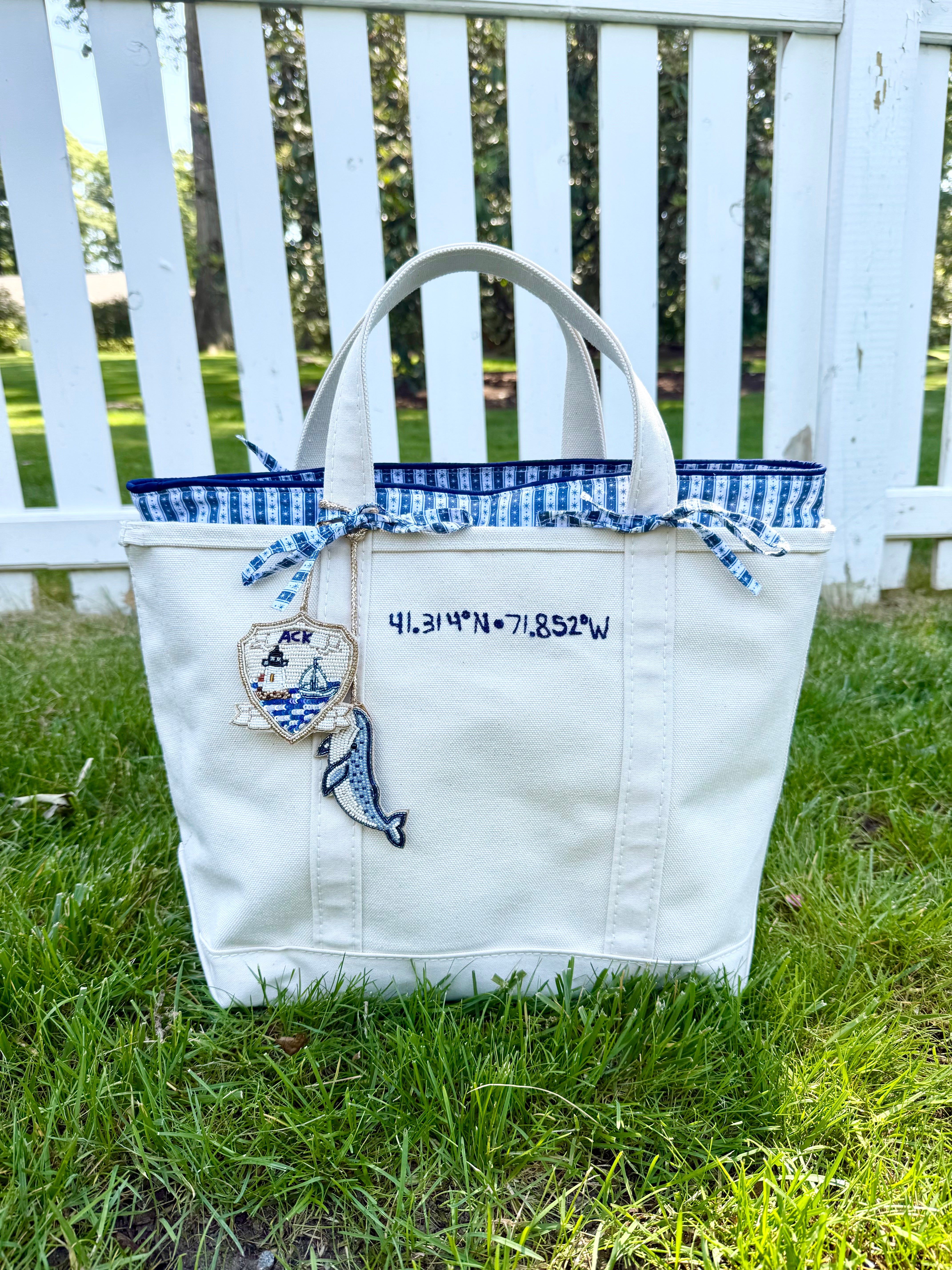 PRE-ORDER: Medium Tote Insert in Navy