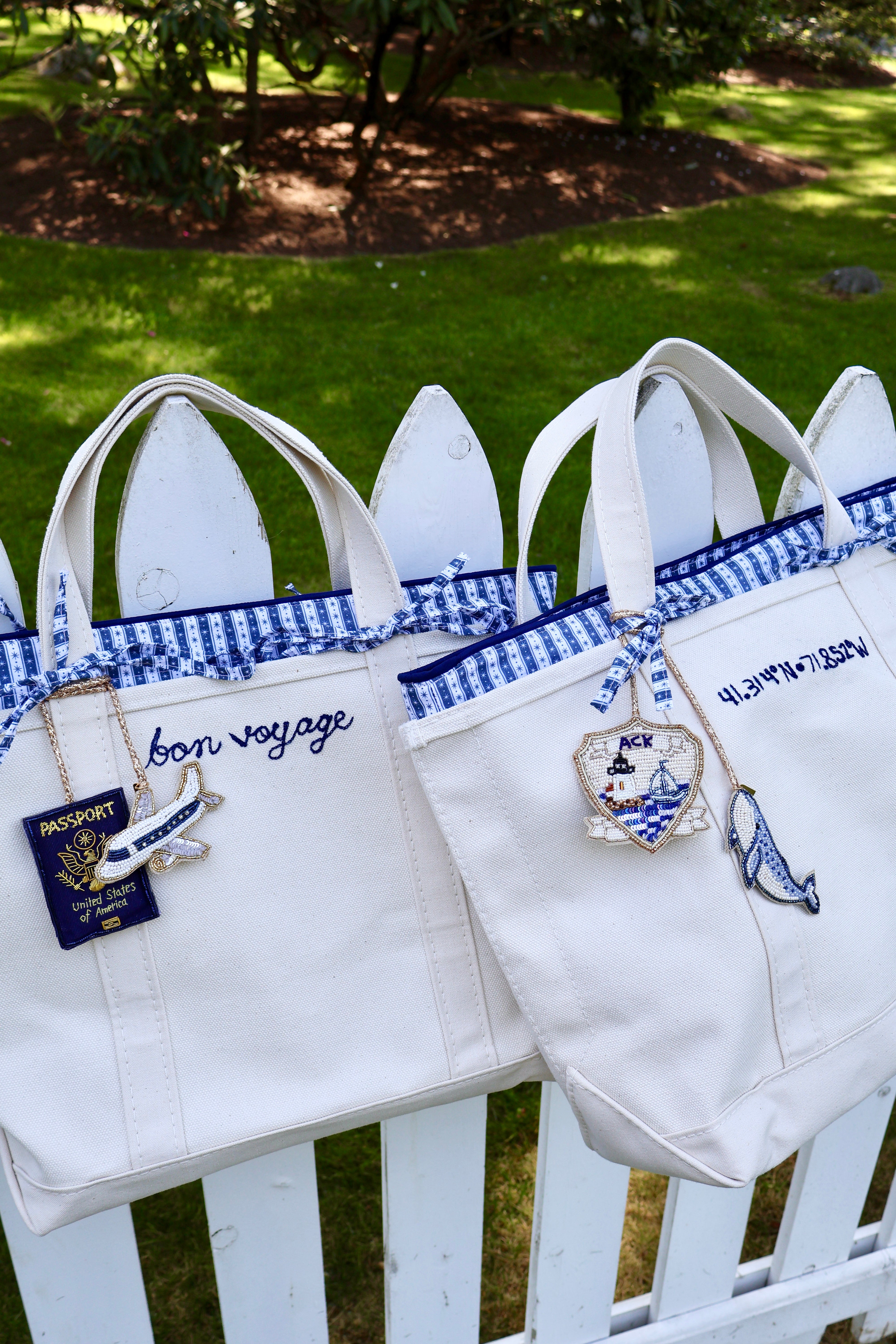 PRE-ORDER: Medium Tote Insert in Navy